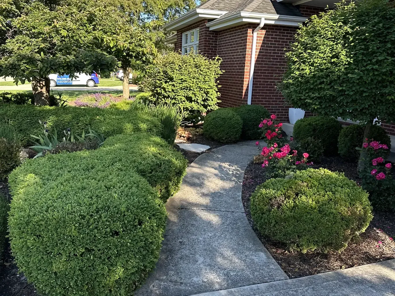 Paver Driveways in Frankfort before Rodak Landscaping started: Frankfort Paver Driveway with Charcoal Accent Border
