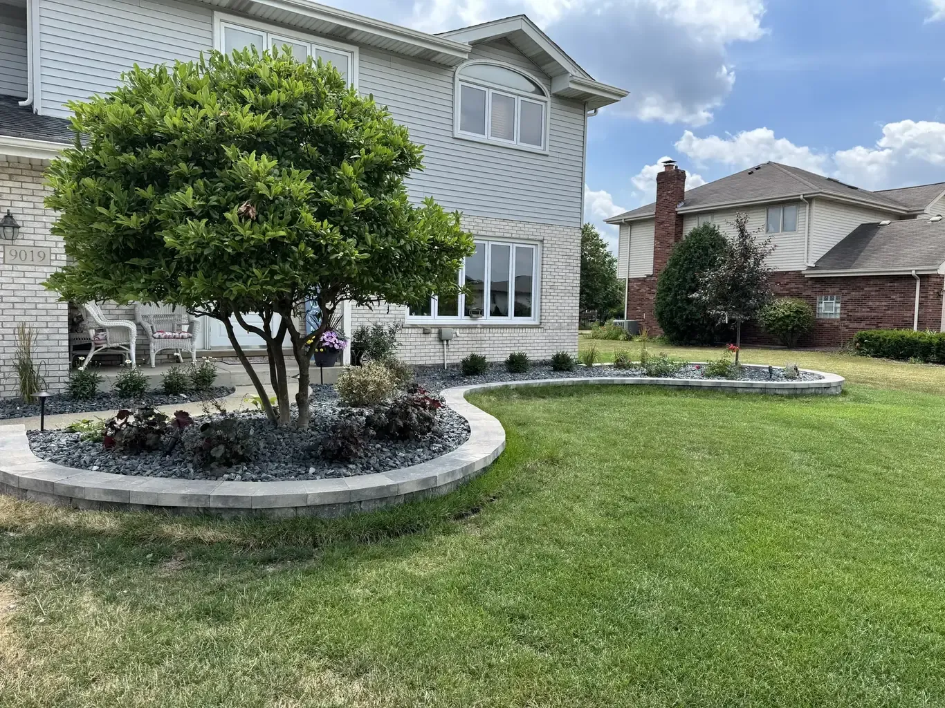 Finished landscape design in Mokena by Rodak Landscaping: Mokena Modern Front Yard Landscape Design