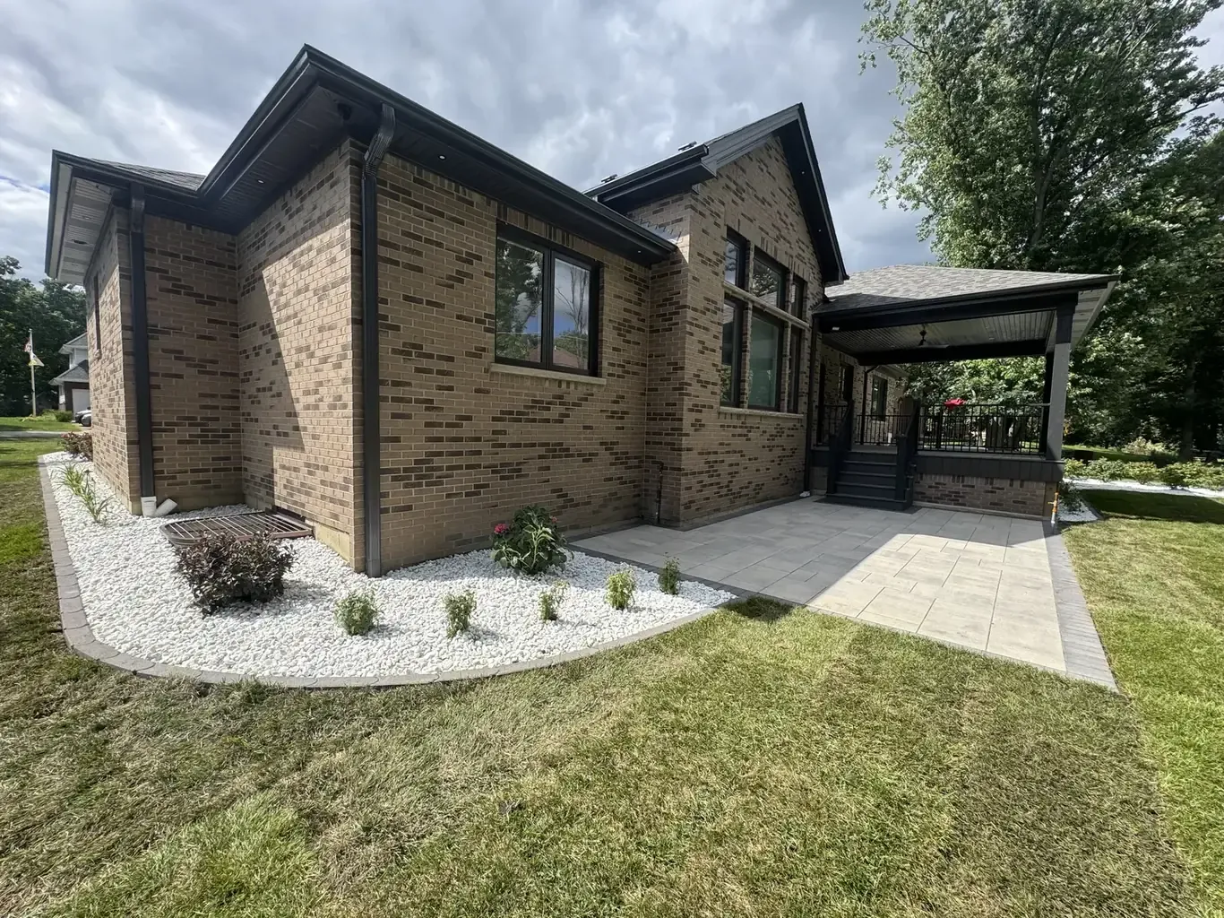 Finished paver driveways in Orland Park by Rodak Landscaping: Orland Park New Construction Full Site Build