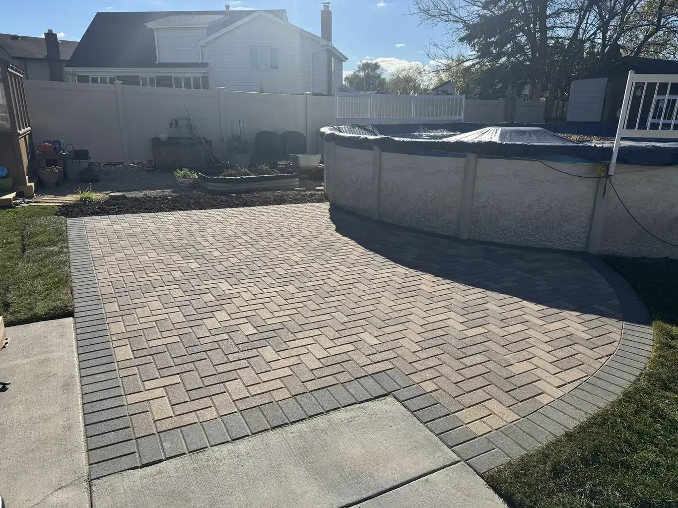 Finished paver patios in Orland Park by Rodak Landscaping: Orland Park Pool Paver Patio Surround