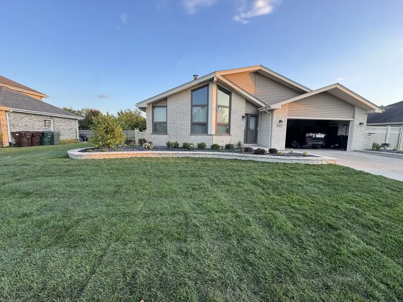 Finished retaining walls in Tinley Park by Rodak Landscaping: Tinley Park Front Retaining Wall (174th Place, 2025)