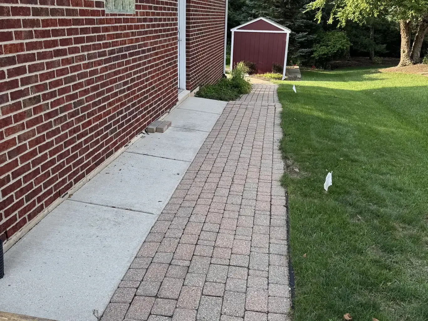 Paver Walkways in Tinley Park before Rodak Landscaping started: Tinley Park Curving Paver Walkway